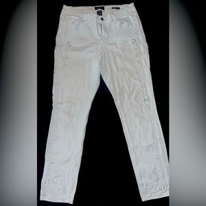 Earl Jean, Size 12, Boot-Cut/Straight-Legged, White w/Floral Embroidery